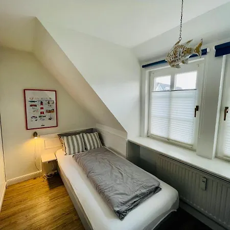 Ruheoase Am Dorfteich Fuer 2-4 Personen Apartment Wenningstedt-Braderup Exterior photo